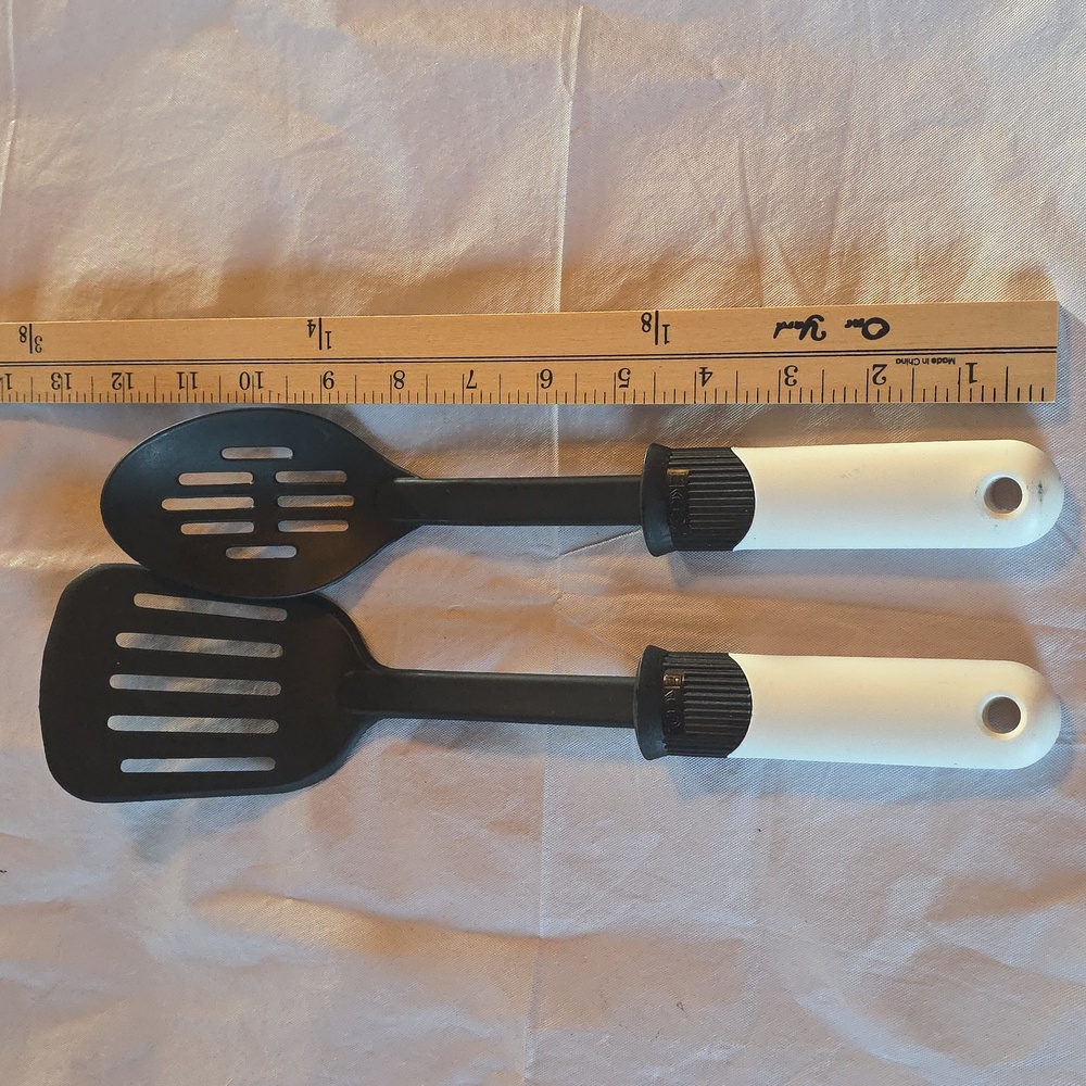 Ekco Black and White Nylon Slotted Spatula and Serving Spoon Set Heat Resistant - Picture 5 of 6